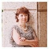 Deborah M Huynh