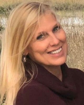 Melinda F Labbe