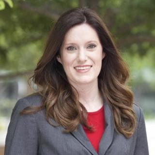 Lindsay M Kinzie