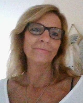 Gwen M Albert